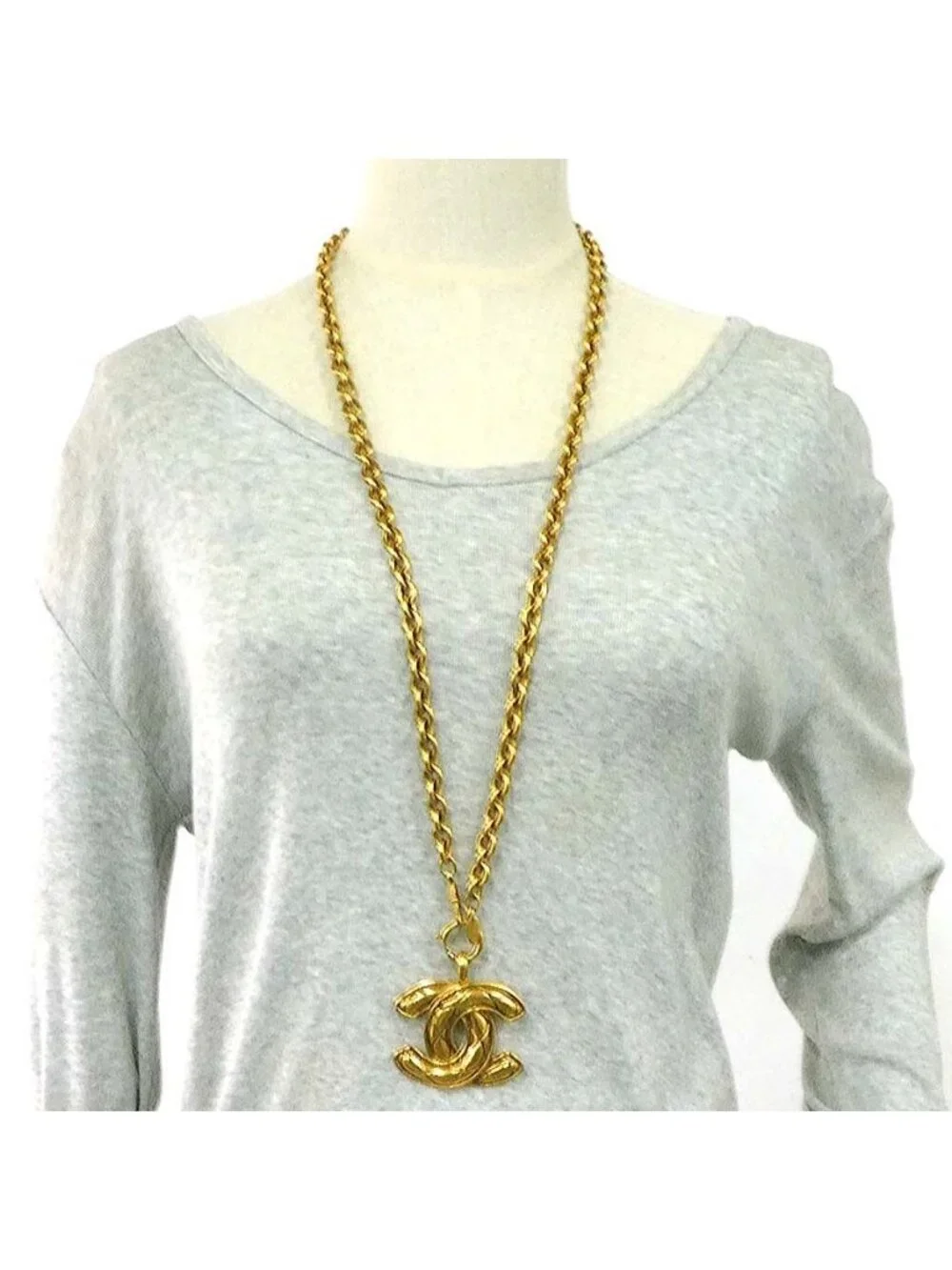 Chanel Necklace CC Logo